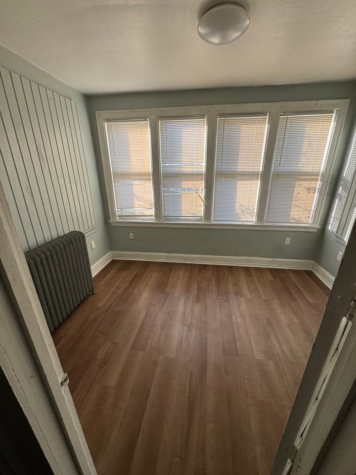 428 W Bancroft St #1 - Photo 4 of 7