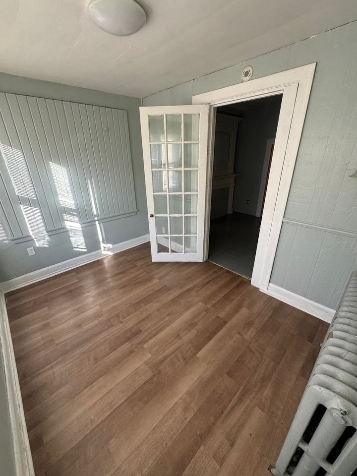 428 W Bancroft St #1 - Photo 5 of 7