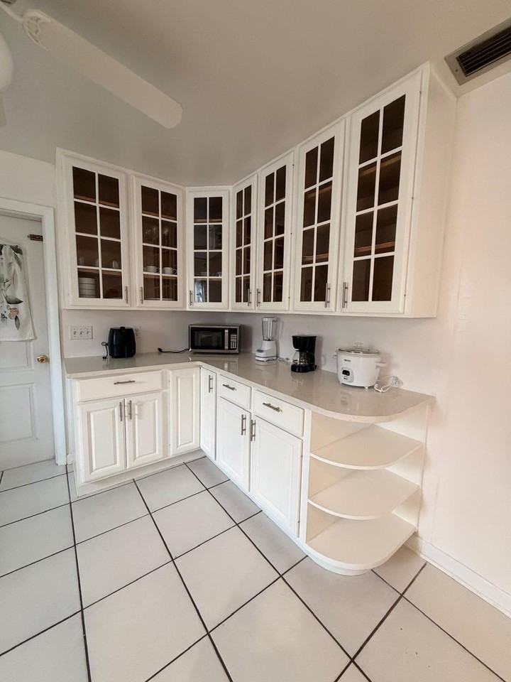 2511 Eastbrook Blvd - Photo 4 of 5