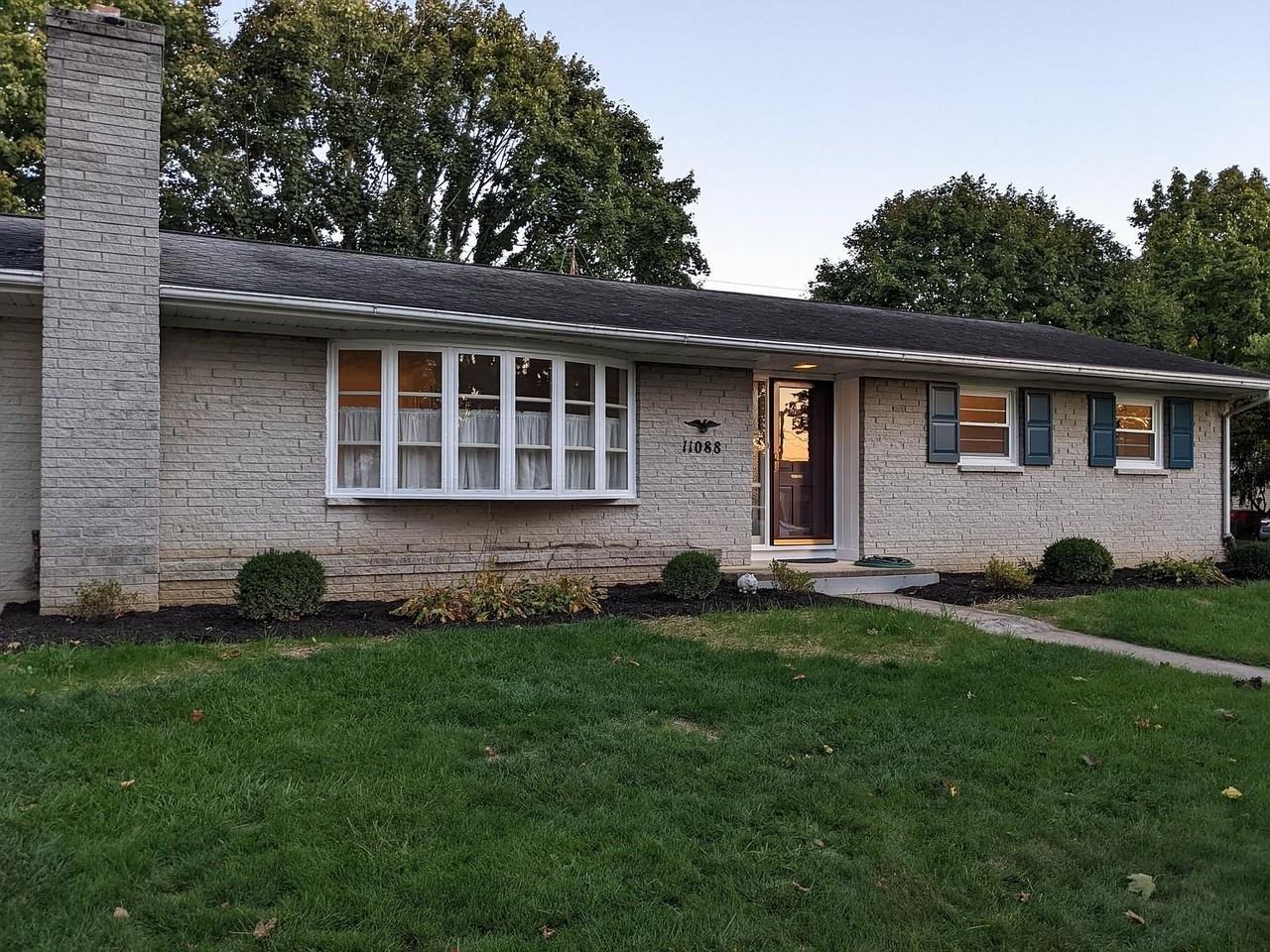 11088 Hurley Dr - Photo 3 of 5