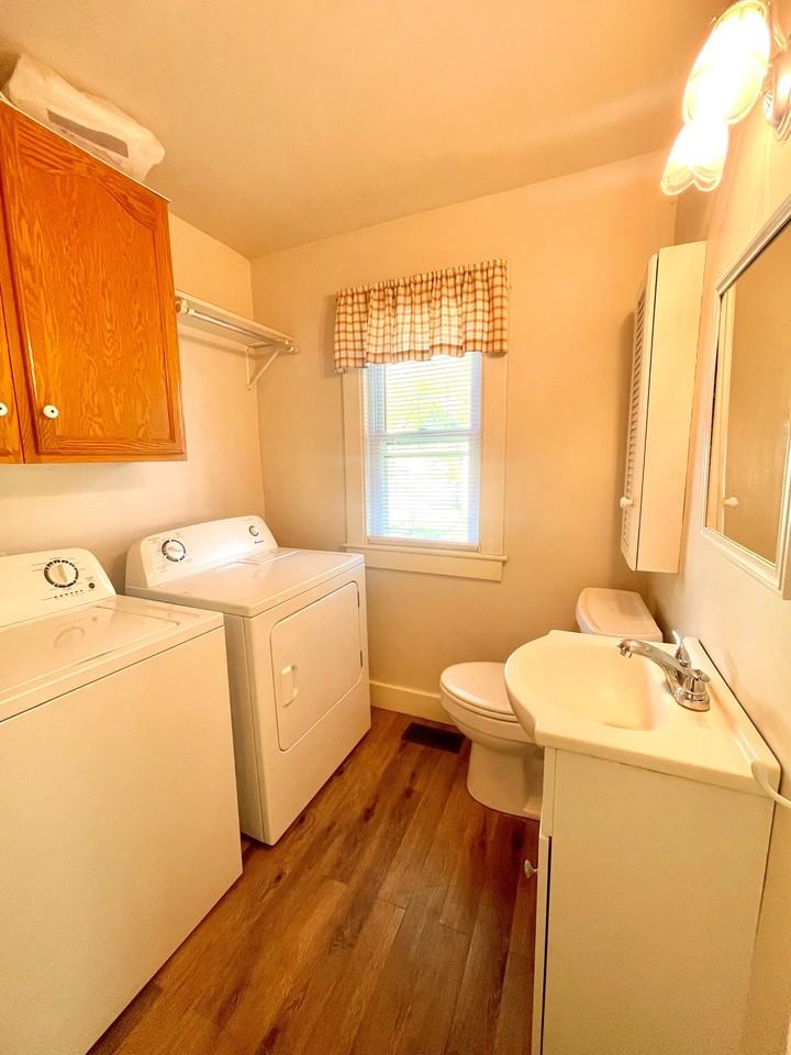 735 S 7th St - Photo 4 of 8