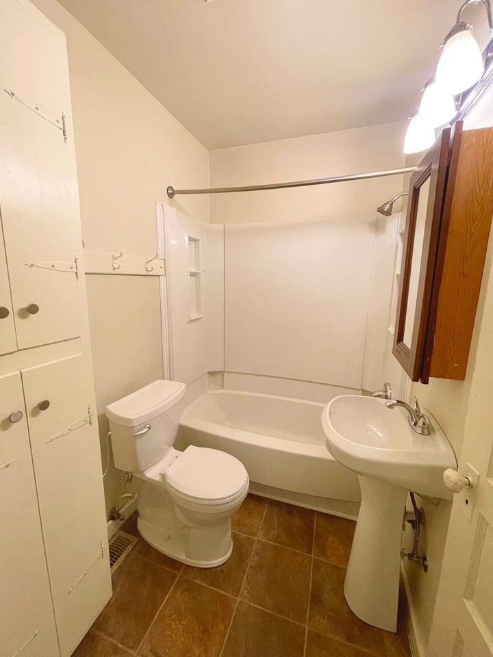 735 S 7th St - Photo 5 of 8