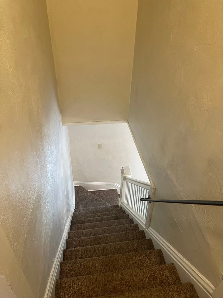 735 S 7th St - Photo 7 of 8