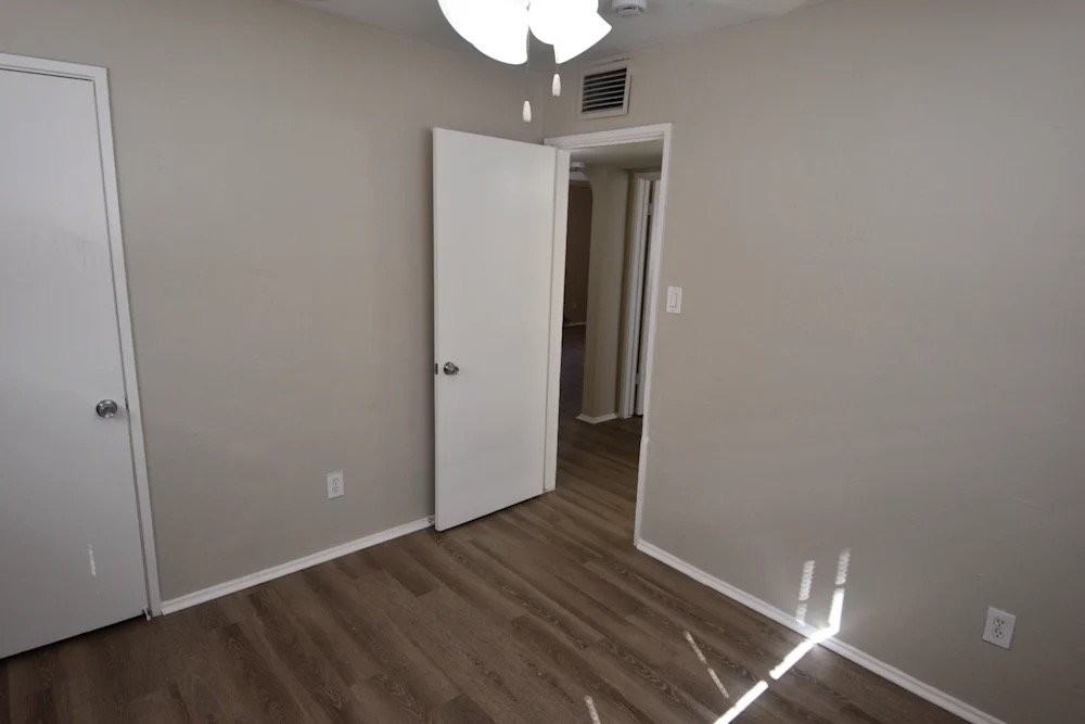 8834 N 29th Ave - Photo 5 of 12