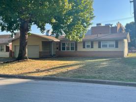 1952 S Wedgewood Ave - Photo 1 of 1