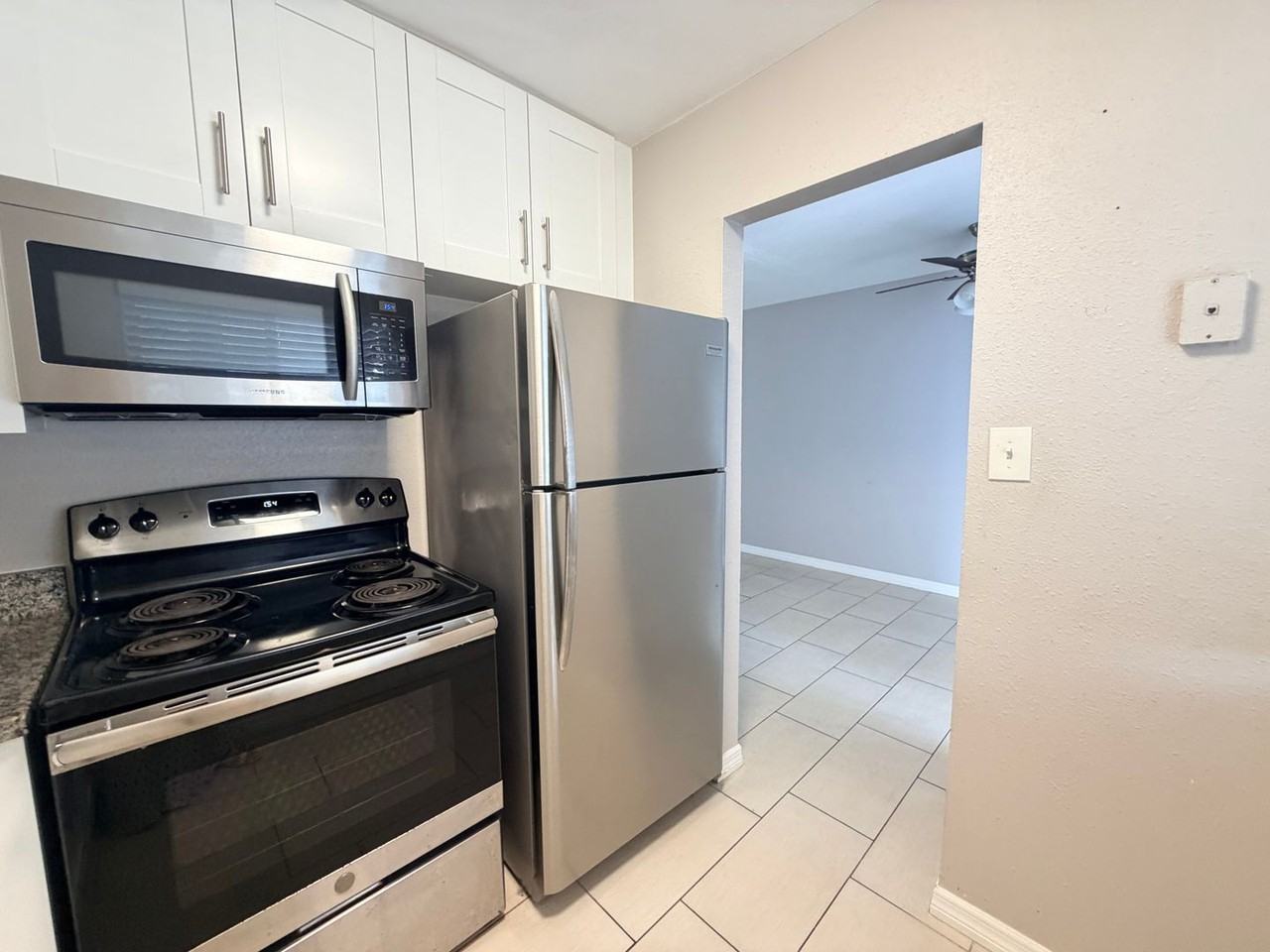 Ridge Garden Apartments - Photo 4 of 40