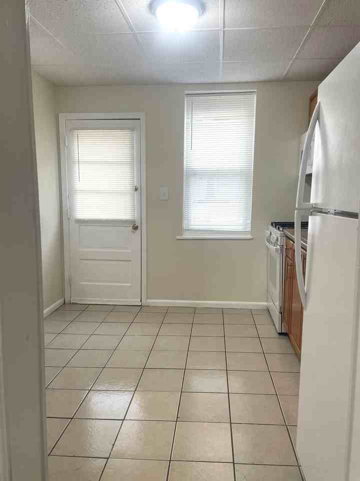 1550 South Etting Street - Photo 7 of 24