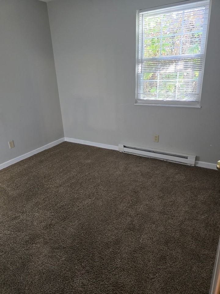 5501 Yucatan Dr - Photo 6 of 13