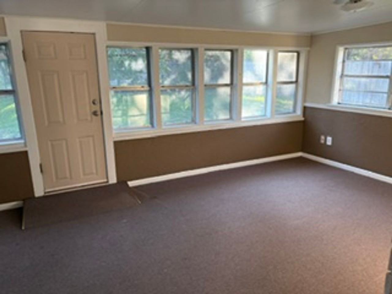 2120 N Woodland St - Photo 3 of 7