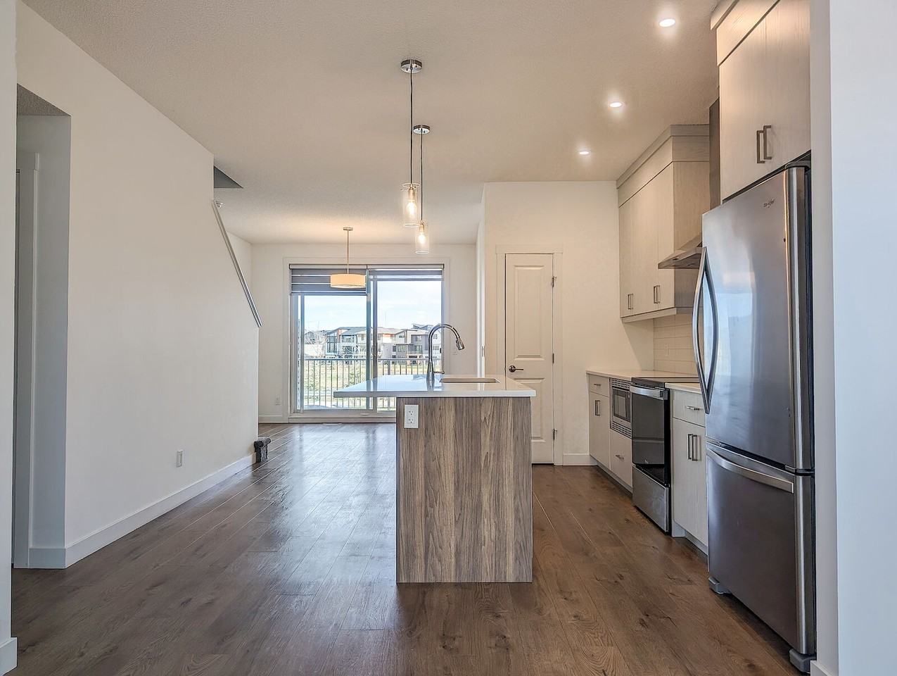 140 Rowmont Blvd Nw - Photo 5 of 17