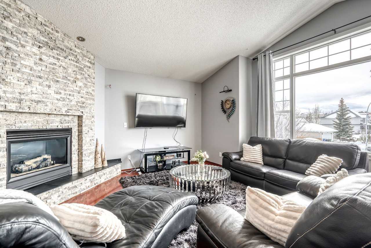 121 Bridlewood Pl Sw - Photo 4 of 50