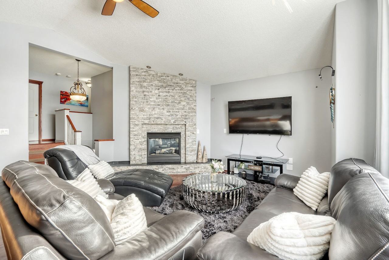 121 Bridlewood Pl Sw - Photo 6 of 50