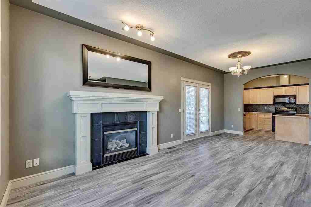 2505 -2505 19 Ave Sw - Photo 4 of 18