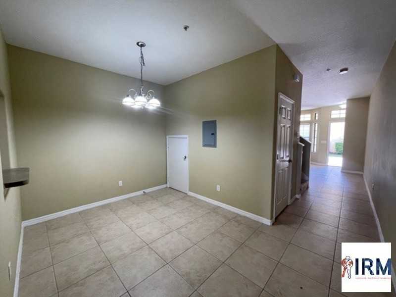 6007 Scotchwood Glen Blvd, Unit 32 #32 - Photo 3 of 16