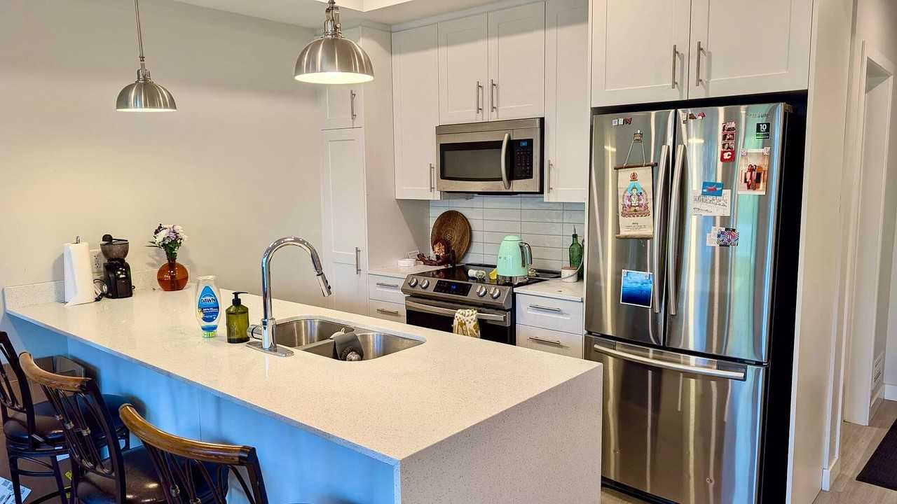 1124 - 1124 5 Ave Nw - Photo 2 of 20