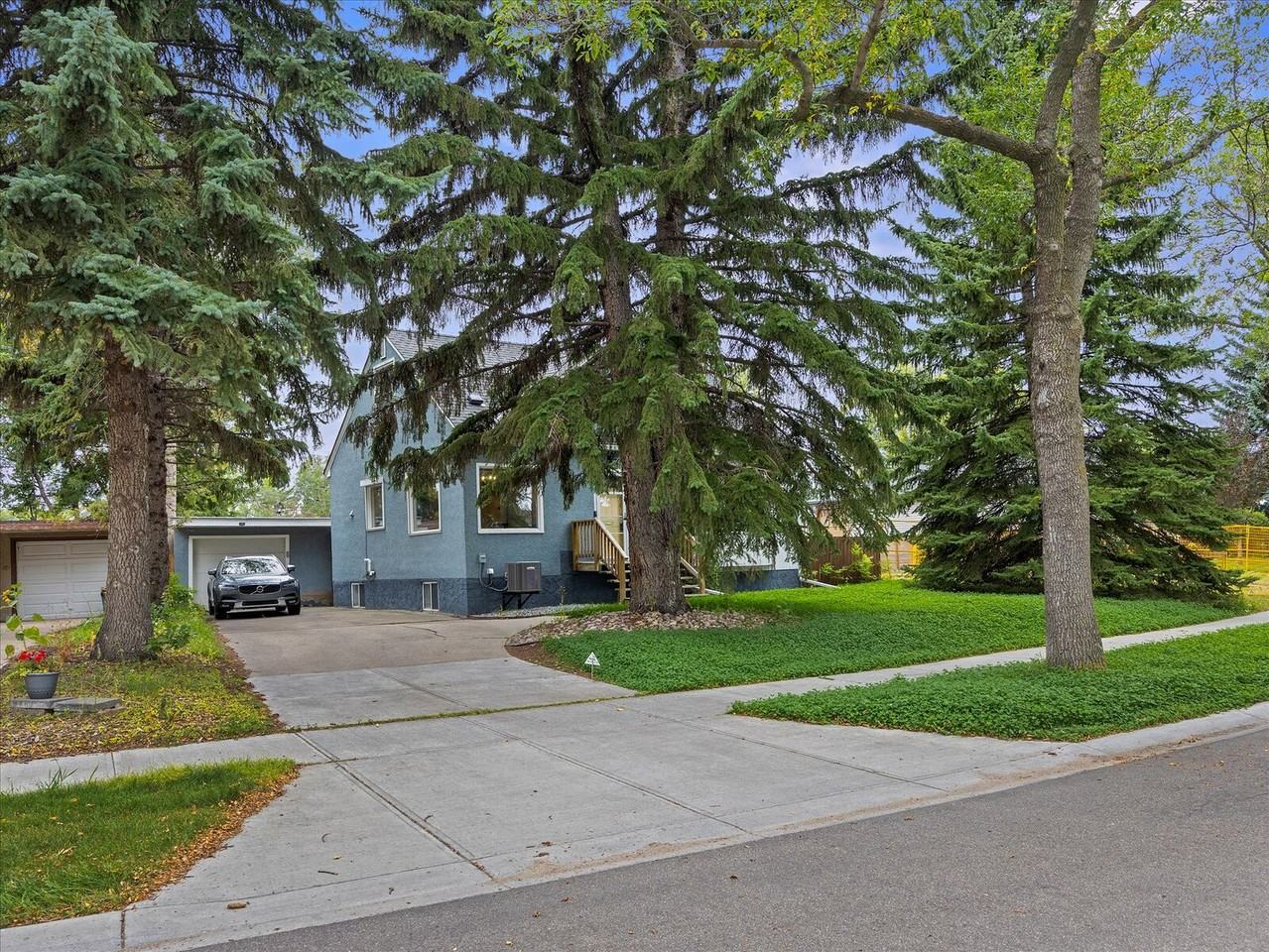 13507 110a Ave Nw - Photo 2 of 29