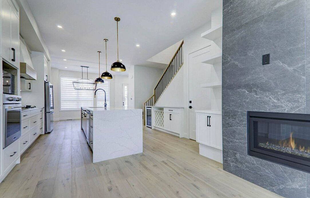 1121 19 Ave Nw - Photo 5 of 33