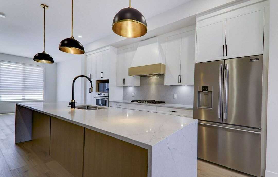 1121 19 Ave Nw - Photo 7 of 33