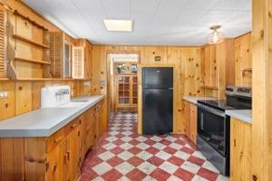 featured image of 881 Spring St #NA