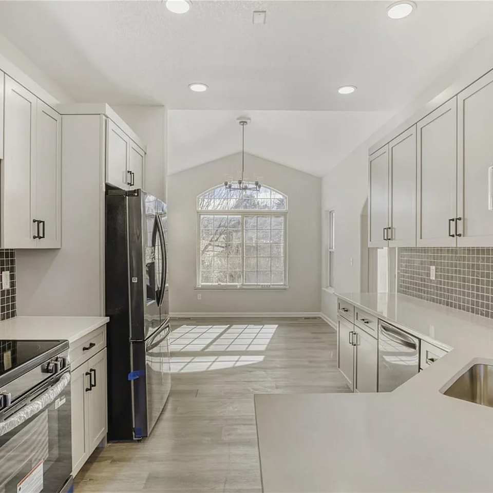 1966 Hillside Pl #NA - Photo 4 of 4