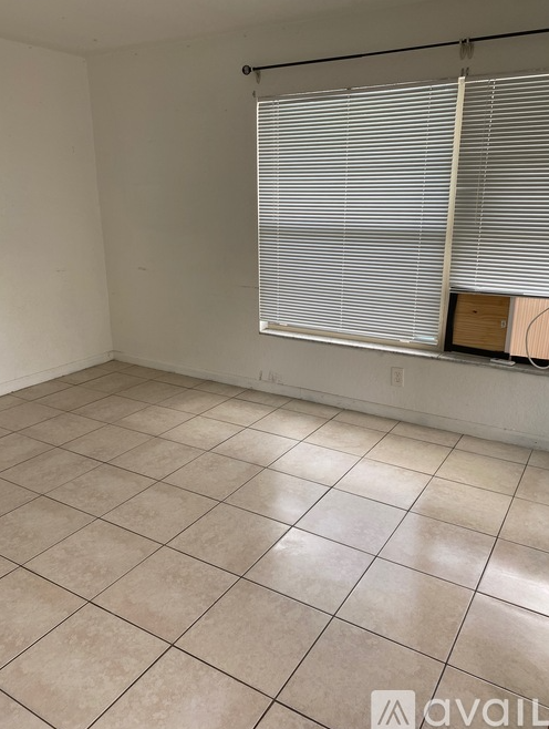 3607 141st Ave Apt A #A - Photo 3 of 8