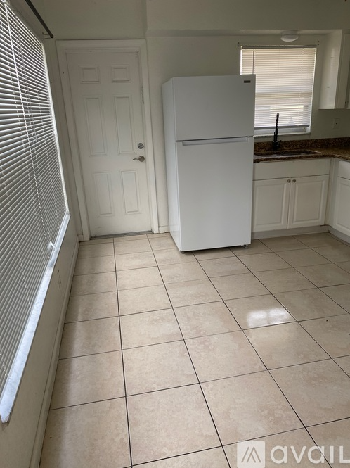 3607 141st Ave Apt A #A - Photo 7 of 8