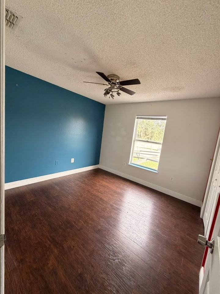 1427 Sarasota Dr #NA - Photo 6 of 16