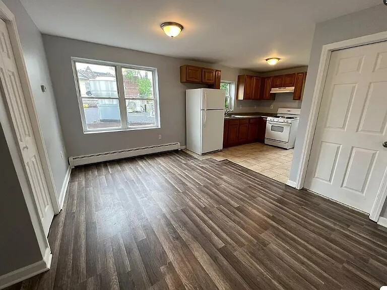 345 Sanford Ave #2R - Photo 3 of 10