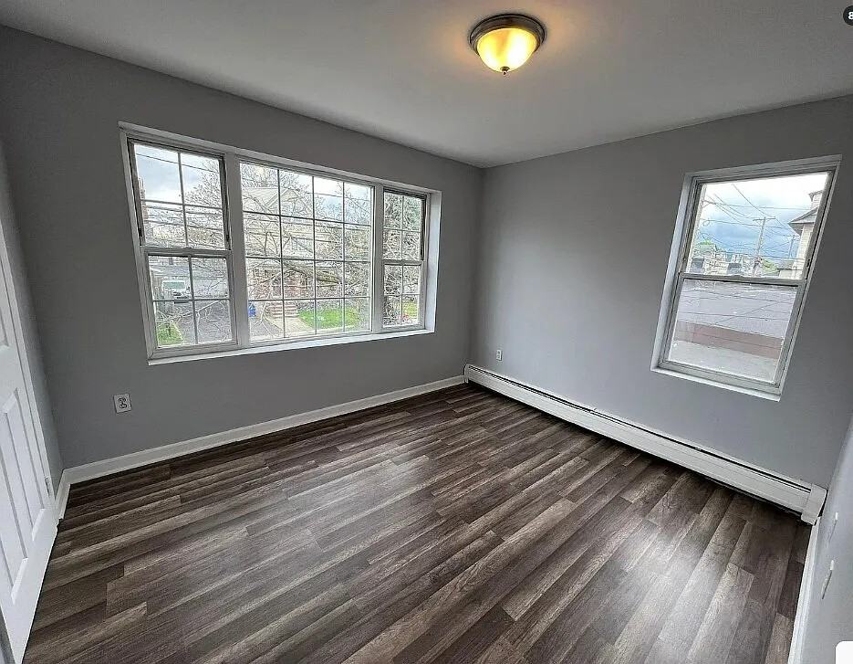 345 Sanford Ave #2R - Photo 7 of 10