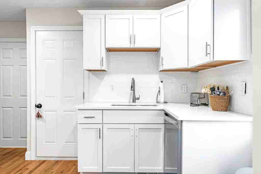 37 Warren Ave #1 - Photo 2 of 11