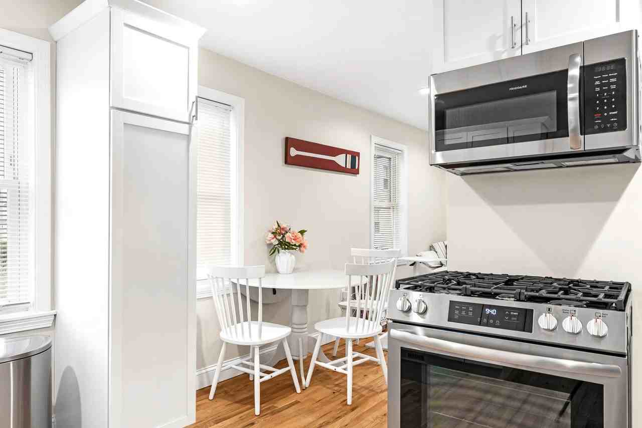 37 Warren Ave #1 - Photo 5 of 11