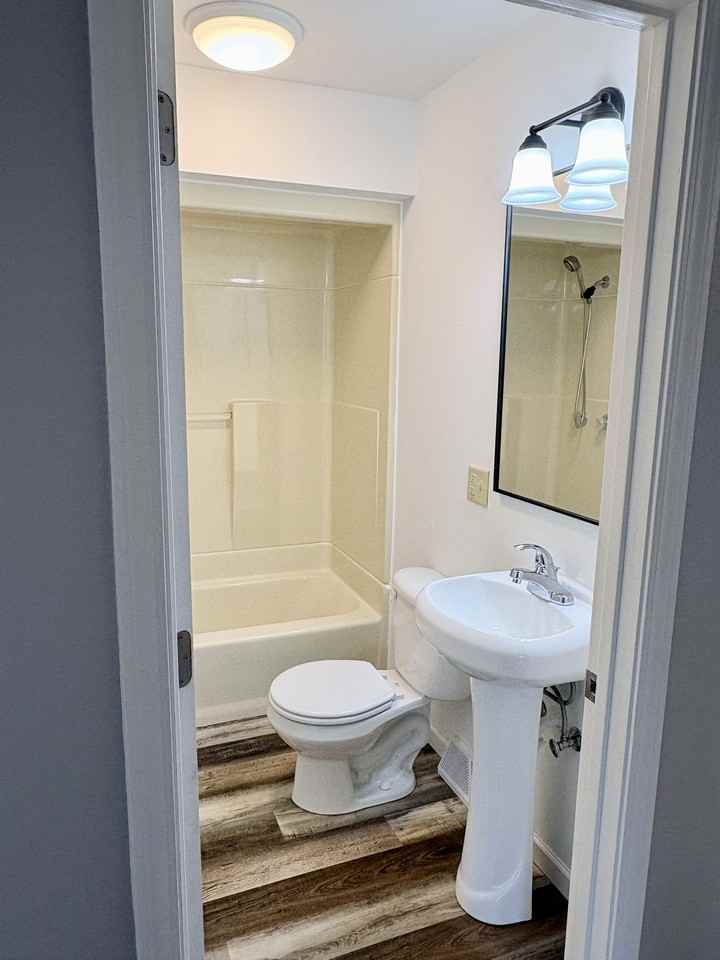136 E Hiawatha Dr #NA - Photo 2 of 17