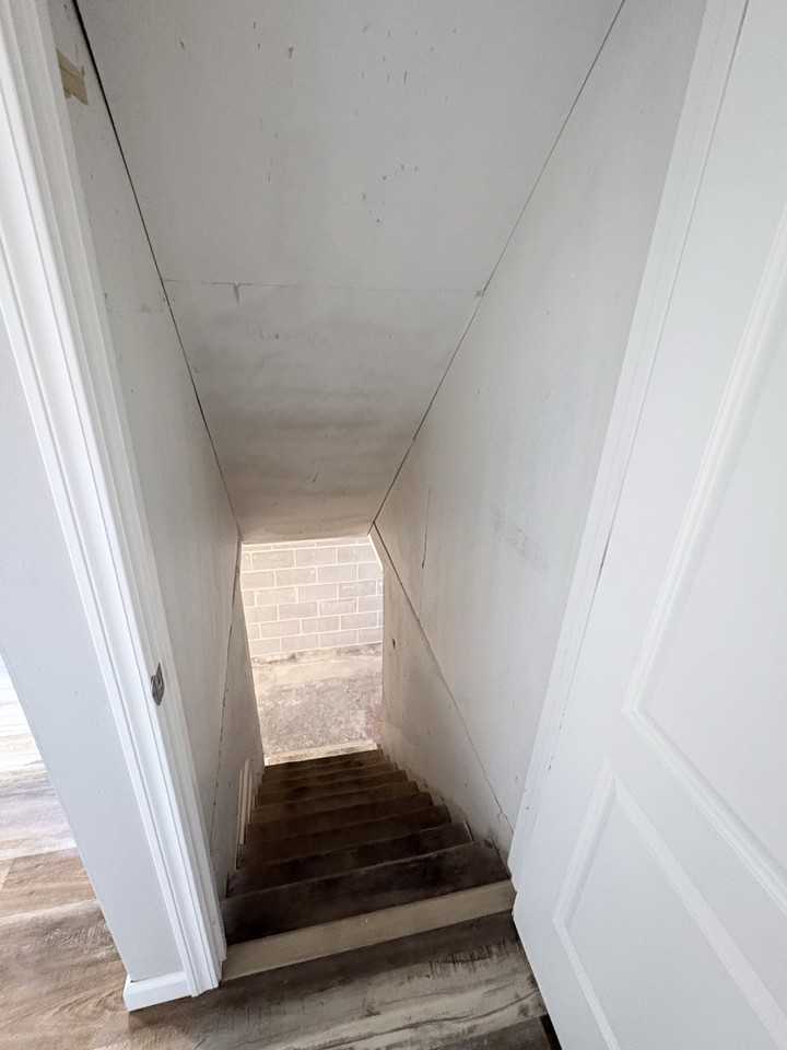 136 E Hiawatha Dr #NA - Photo 6 of 17