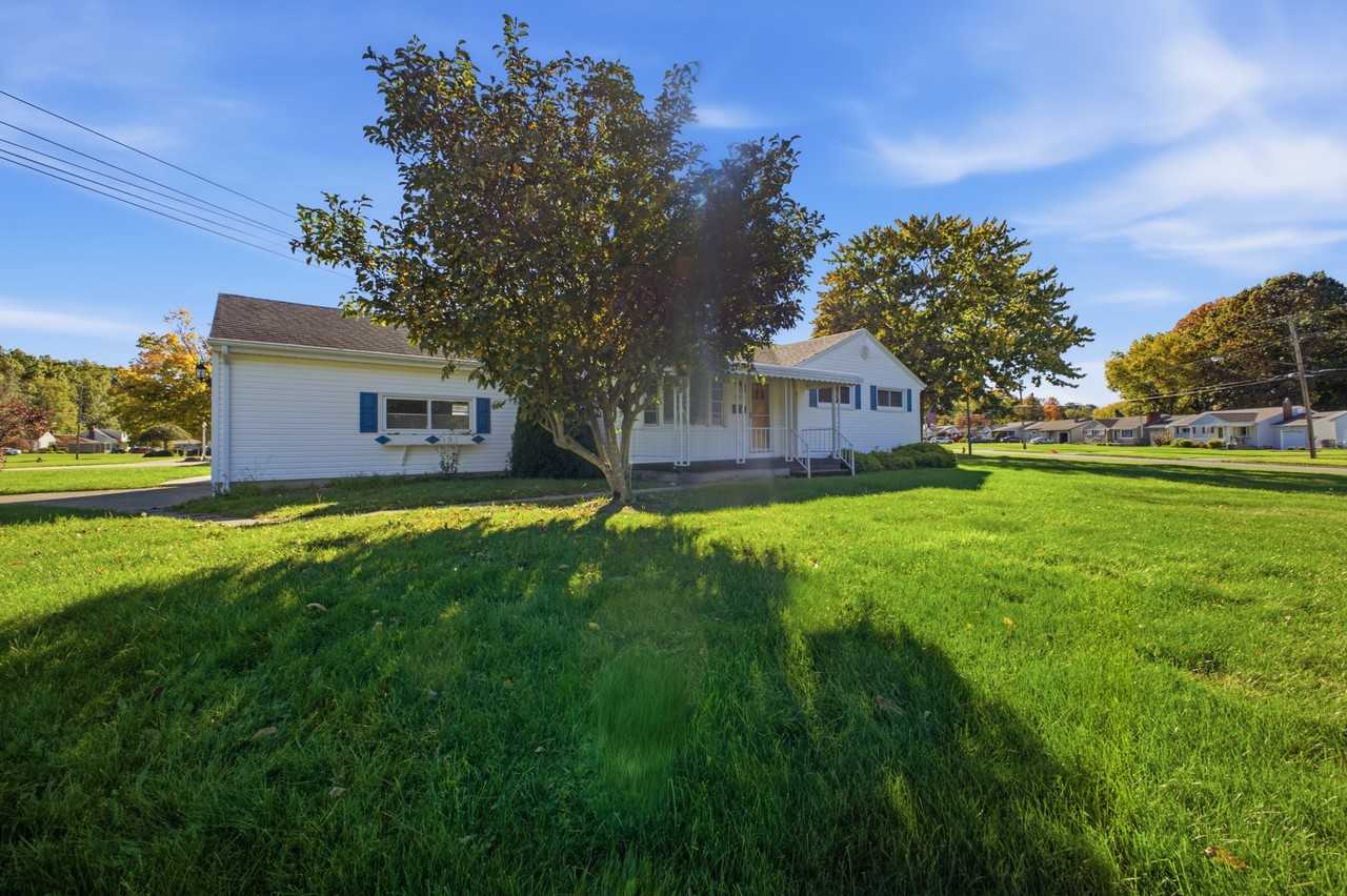 3135 Estates Cir #NA - Photo 3 of 28