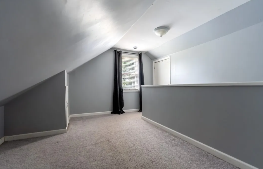 2909 33rd St Ne #NA - Photo 6 of 13