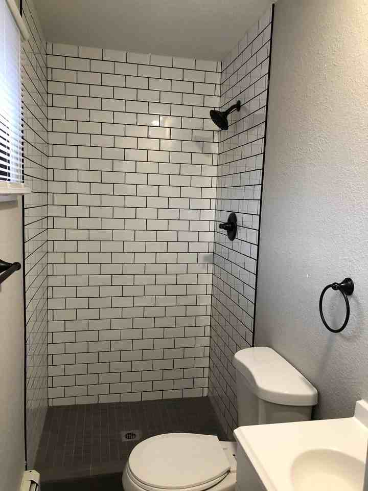 2244 Johnson St Ne #12 - Photo 4 of 5
