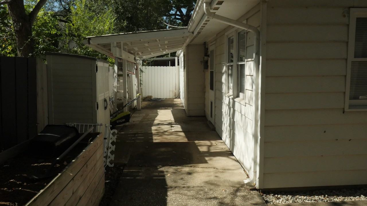 611 Liberty St #B - Photo 6 of 23