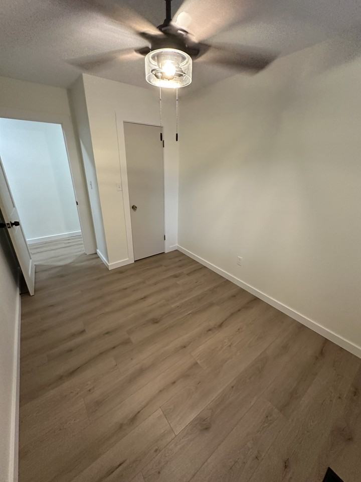 332 20th St Ne #6 - Photo 4 of 31