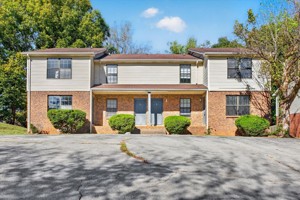 featured image of 1551 E Knollwood Cir