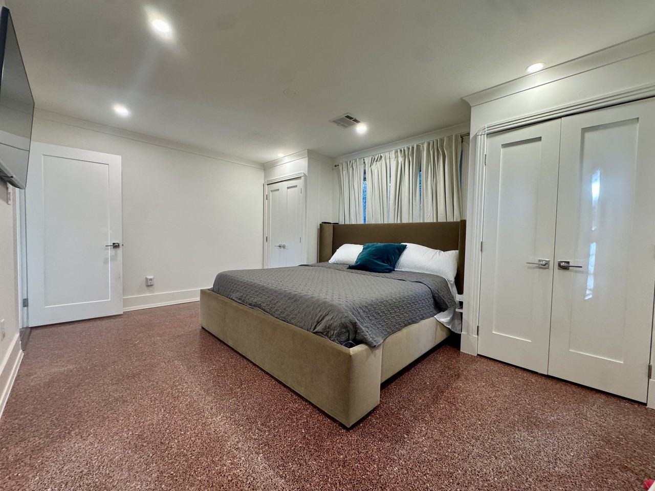 209 Aurora Ave #NA - Photo 5 of 26
