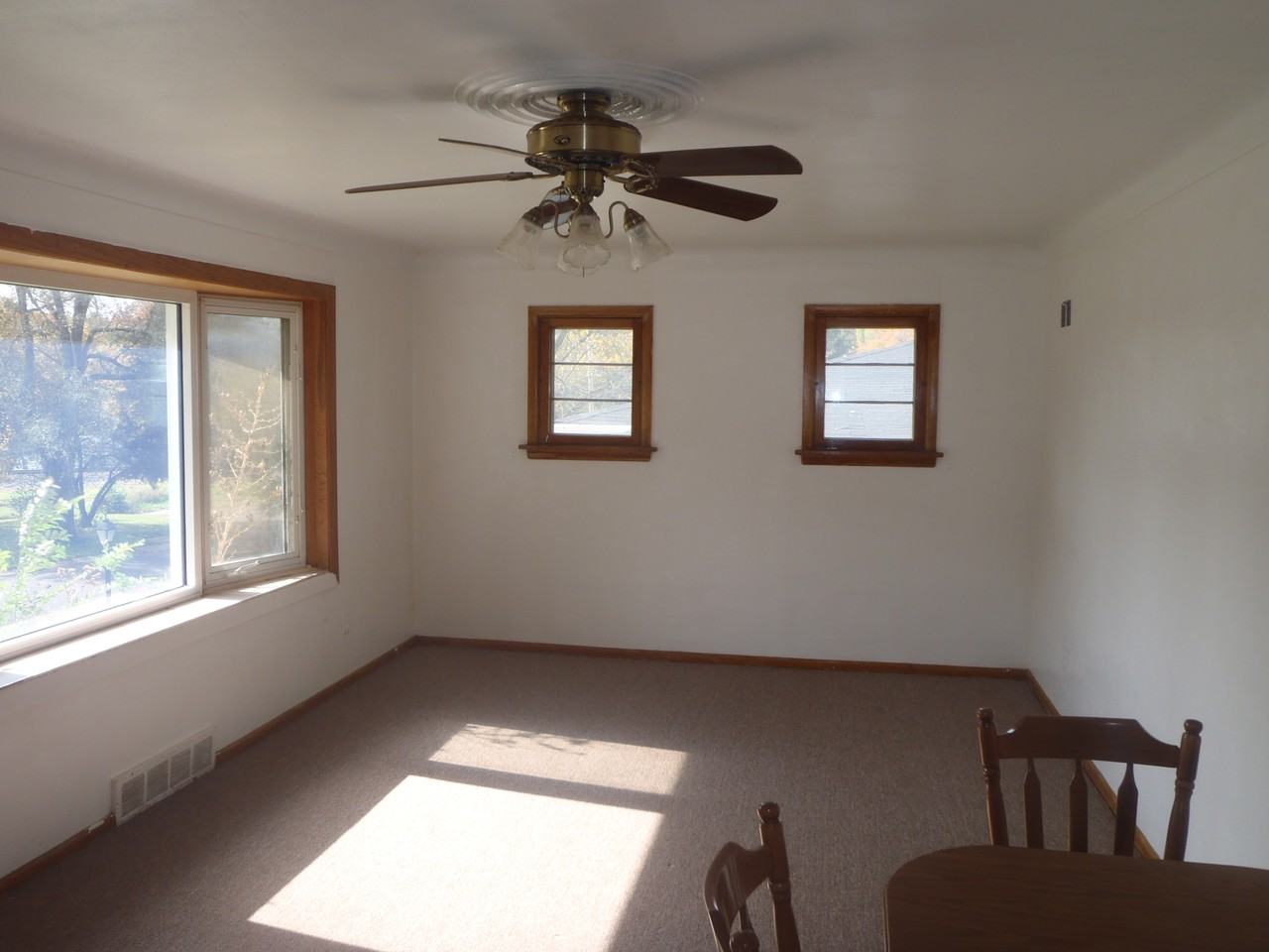 2565 Shirley Ave #NA - Photo 2 of 5