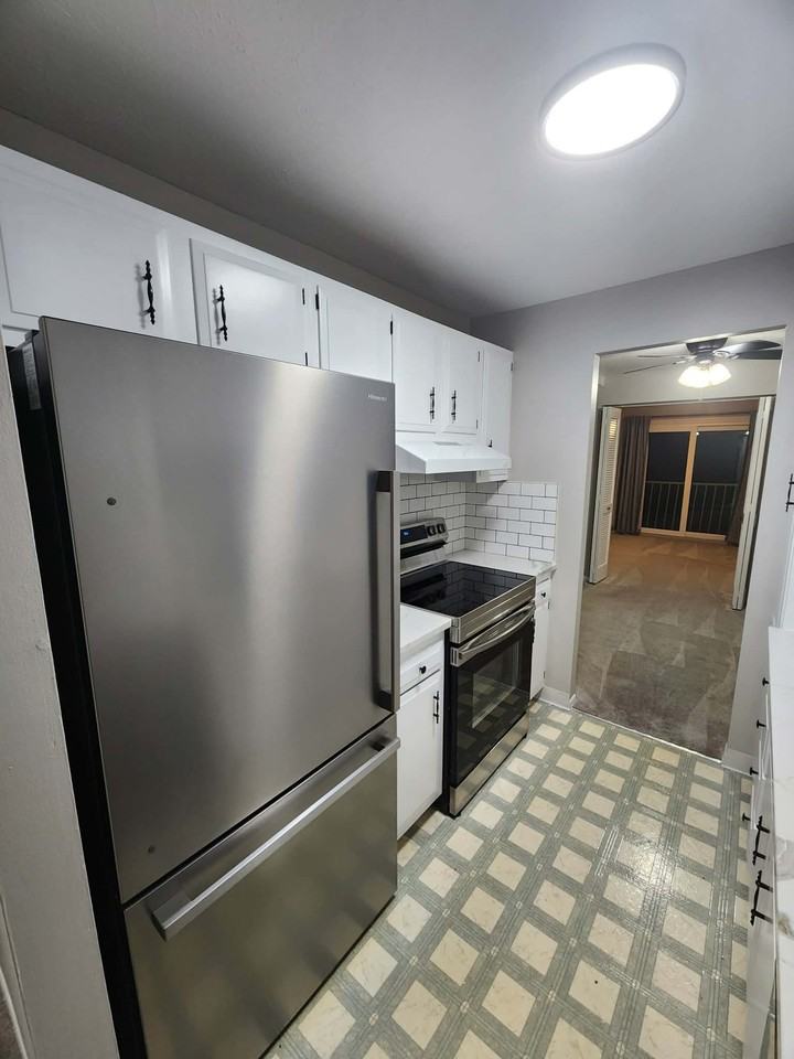 1675 Cedarwood Dr #N - Photo 2 of 9