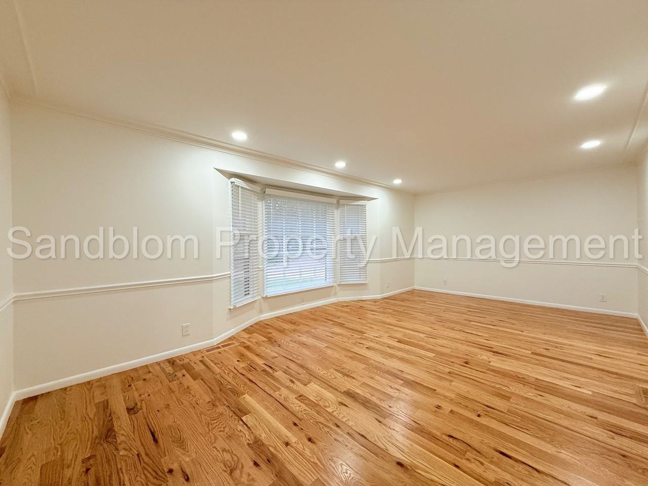 5153 S Marion Ave - Photo 5 of 32