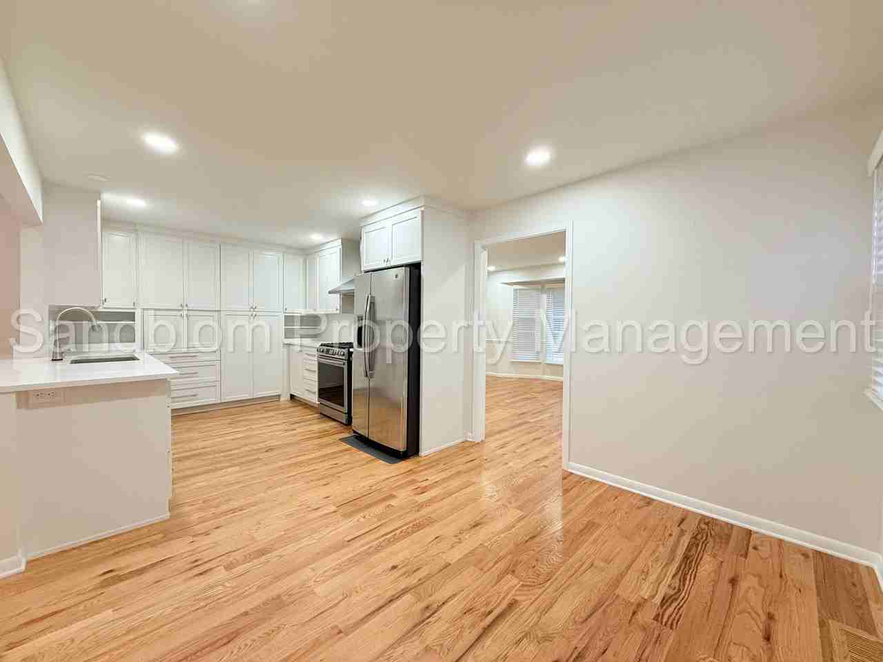 5153 S Marion Ave - Photo 7 of 32
