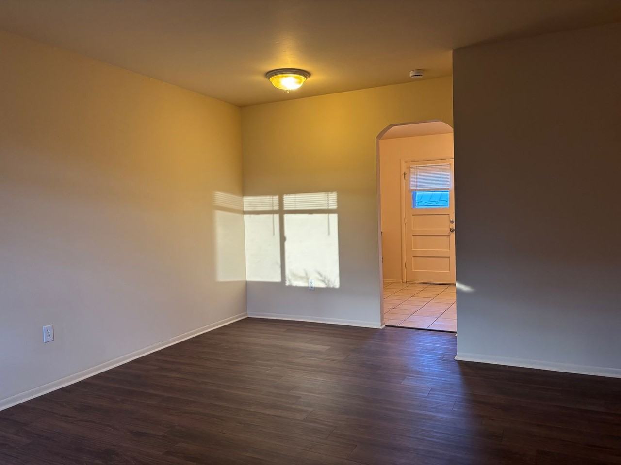 1416 Hoyt St - Photo 5 of 15
