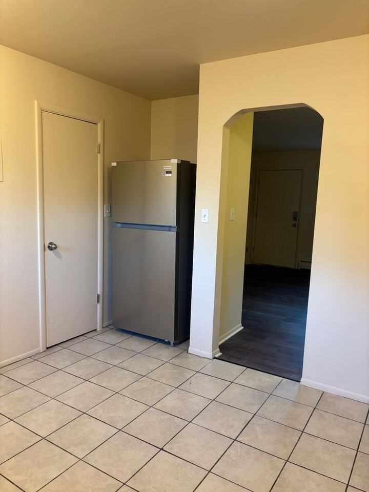 1416 Hoyt St - Photo 6 of 15