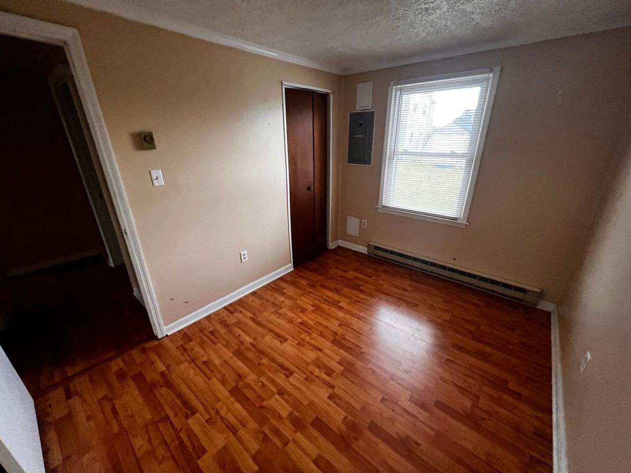 385A Newcomb St - Photo 6 of 6