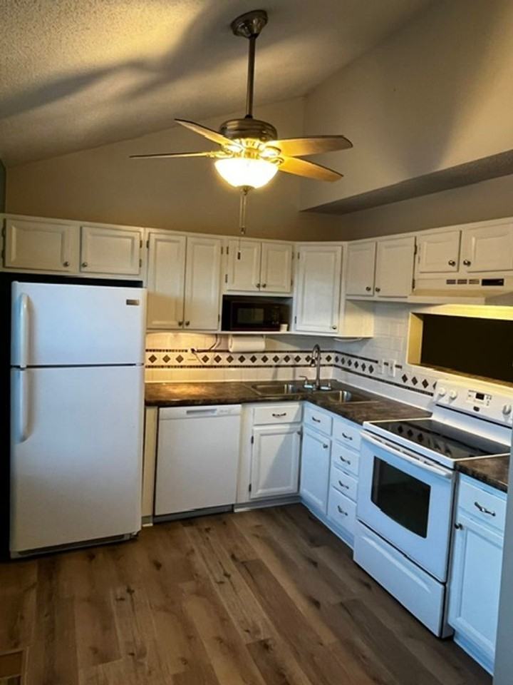 613 Vose Rd #F - Photo 4 of 13
