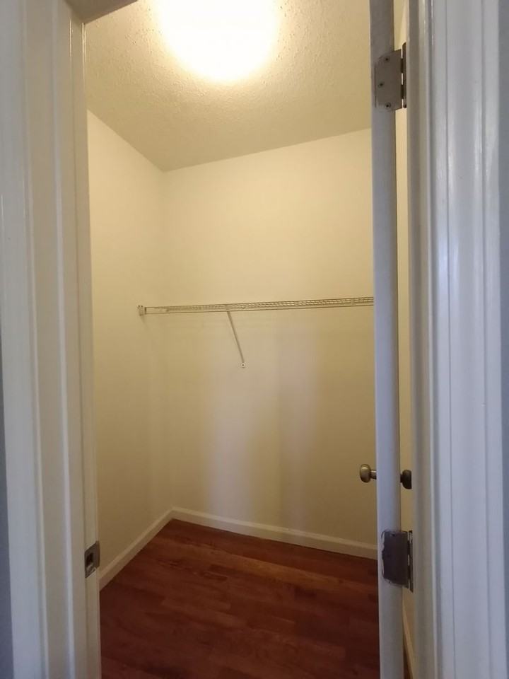 2826 Palmyra St - Photo 5 of 50