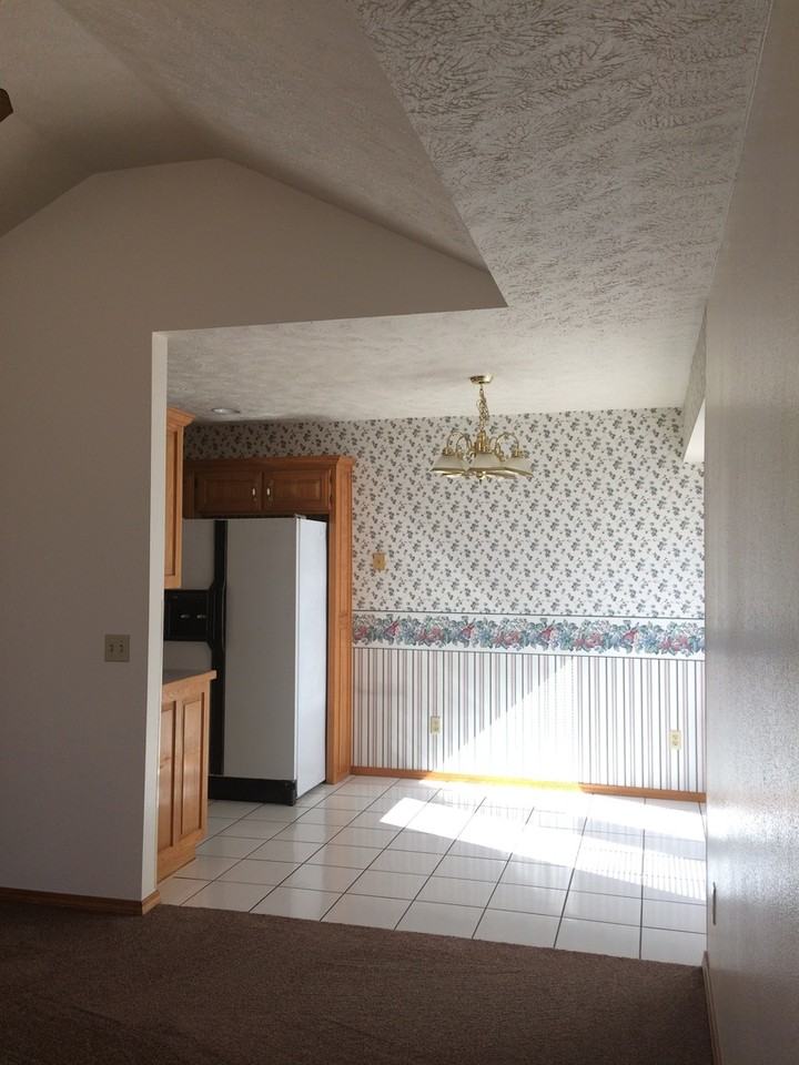 2289 W Woodbury St - Photo 4 of 21